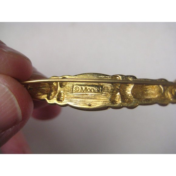 Monet Bar Brooch Pin Goldtone Green Glass Cabachon Vintage STYLE - Picture 9 of 10